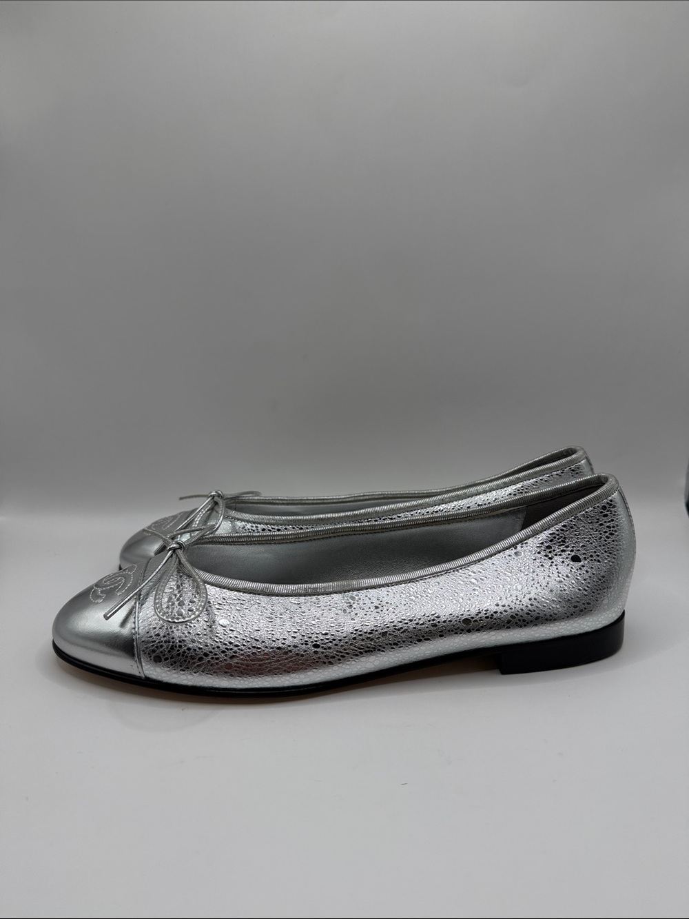 CHANEL Cambon Leather Ballet Flats - Picture 3 of 9